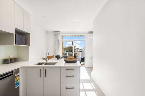 Photo of property in 11/2 Moor Avenue, Te Atatu Peninsula, Auckland, 0610