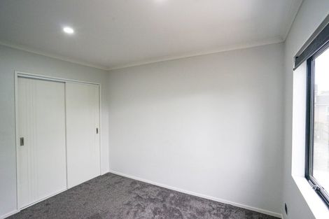 Photo of property in 425d Great South Road, Opaheke, Papakura, 2113