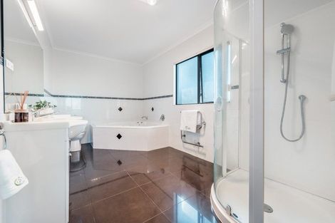 Photo of property in 48 Killybegs Drive, Pinehill, Auckland, 0632