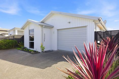 Photo of property in 9 Pimelea Street, Papamoa Beach, Papamoa, 3118