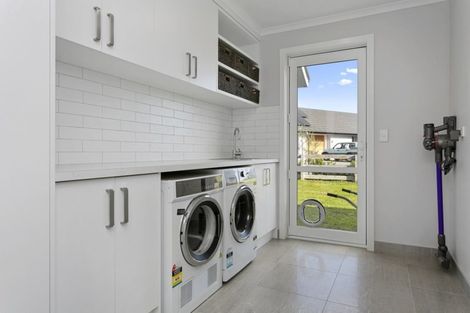 Photo of property in 9 Mike Smith Drive, Cambridge, 3434