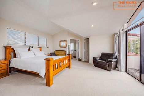 Photo of property in 22 Gillard Place, Eastern Beach, Auckland, 2012