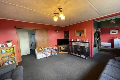 Photo of property in 17 Queen Street, Winton, 9720