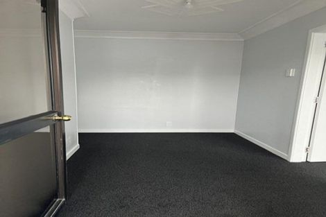 Photo of property in 9 Manapouri Street, Strathern, Invercargill, 9812