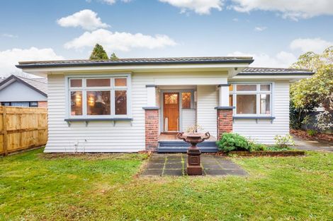 Photo of property in 31 Manapouri Crescent, Hokowhitu, Palmerston North, 4410