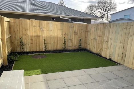 Photo of property in 1/12 Enderby Drive, Te Atatu Peninsula, Auckland, 0610