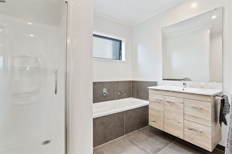 Photo of property in 186 Hobsonville Point Road, Hobsonville, Auckland, 0616