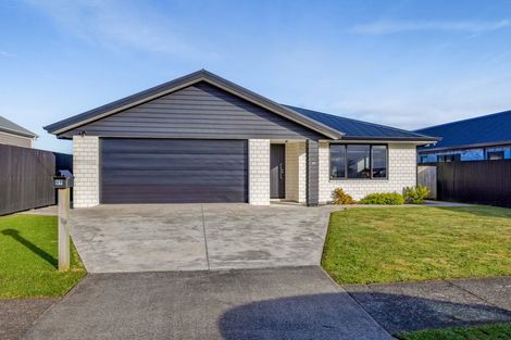 Photo of property in 69 Wilson Street, Hawera, 4610