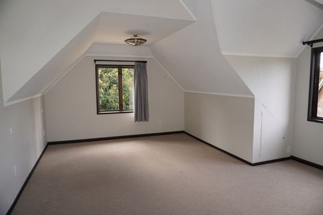 Photo of property in 16 Baltimore Place, Forrest Hill, Auckland, 0620