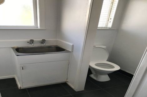 Photo of property in 2/8 James Road, Manurewa, Auckland, 2102