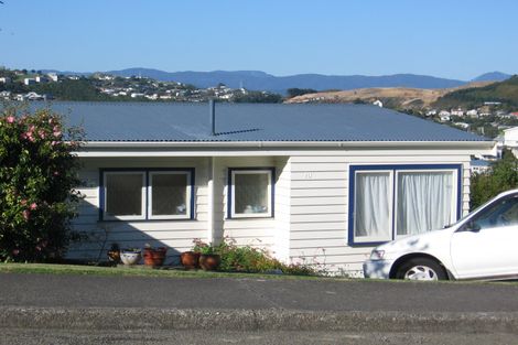 Photo of property in 10 Fairburn Grove, Johnsonville, Wellington, 6037