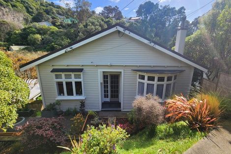Photo of property in 8 Balfour Street, Mornington, Wellington, 6021