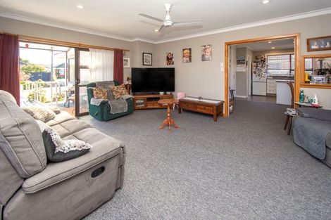 Photo of property in 83 Vancouver Crescent, Wainoni, Christchurch, 8061