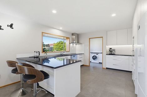 Photo of property in 96a Warren Crescent, Hillmorton, Christchurch, 8025