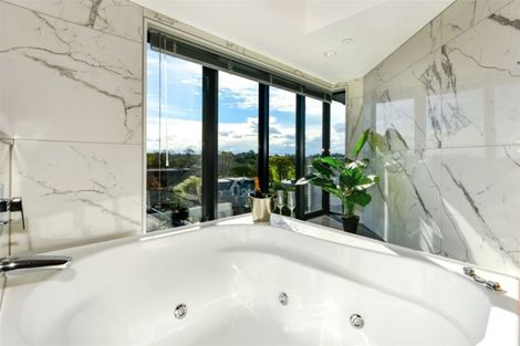 Photo of property in Gloucester Towers, 28/28 Gloucester Street, Christchurch Central, Christchurch, 8013