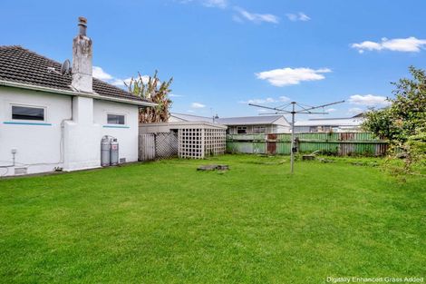 Photo of property in 104 Bartholomew Road, Levin, 5510