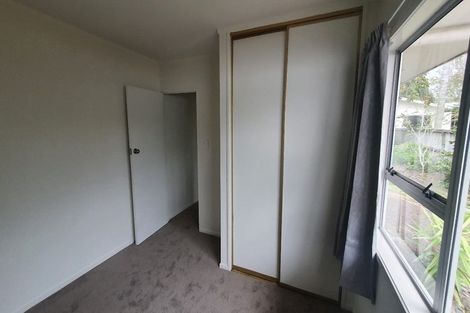 Photo of property in 24 Walton Street, Red Beach, 0932