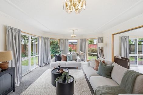 Photo of property in 7 Broadfell Avenue, Avonhead, Christchurch, 8042