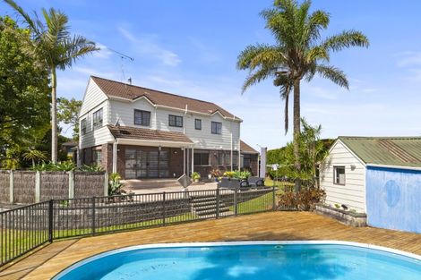 Photo of property in 112 Valley Road, Pukekohe, 2120