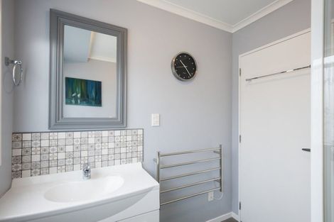 Photo of property in Rangeview Villas, 16/9 Fuller Close, Levin, 5510