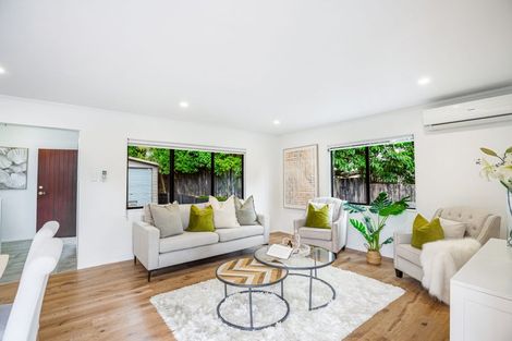 Photo of property in 2/1 Hatherlow Street, Glenfield, Auckland, 0629