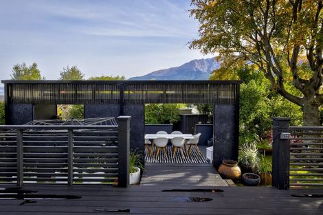 Photo of property in 11 Cedar Drive, Kelvin Heights, Queenstown, 9300