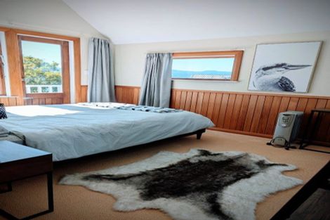 Photo of property in 172 Nevay Road, Karaka Bays, Wellington, 6022