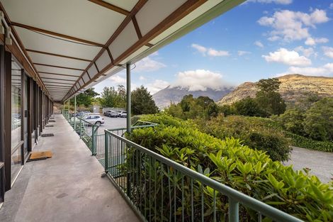 Photo of property in Goldridge Apartments, 2/43 Goldridge Way, Queenstown, 9300