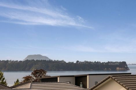 Photo of property in 50 Bert Wall Drive, Omokoroa, 3114