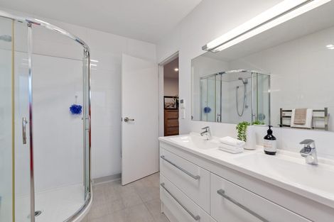 Photo of property in 31 Pohutukawa Parade, Riverhead, 0820