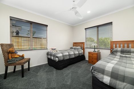 Photo of property in 50 Seychelles Drive, Papamoa Beach, Papamoa, 3118