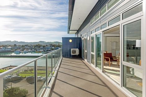 Photo of property in 3/4 Reads Quay, Gisborne, 4010
