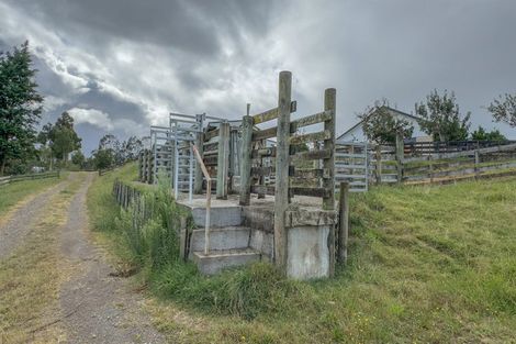Photo of property in 800 Tuhikaramea Road, Ngahinapouri, Hamilton, 3290