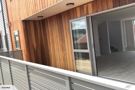 Photo of property in 121u3 Rongotai Road, Kilbirnie, Wellington, 6022