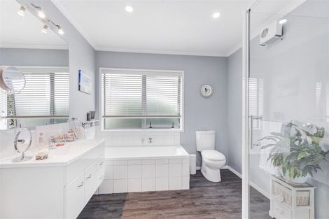 Photo of property in 18 Sincock Place, Kaiapoi, 7630
