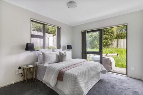 Photo of property in 127 Keri Vista Rise, Papakura, 2110