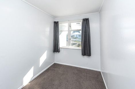 Photo of property in 1 Kupe Place, Castlecliff, Whanganui, 4501
