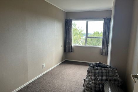 Photo of property in 2/23 Santiago Crescent, Unsworth Heights, Auckland, 0632