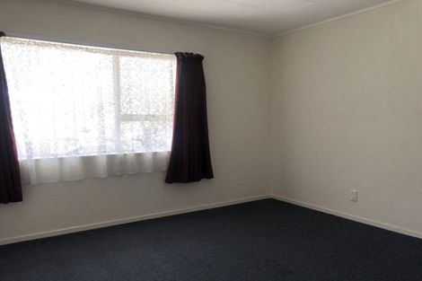 Photo of property in 5 Talavera Place, Te Atatu South, Auckland, 0602