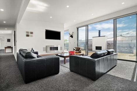 Photo of property in 21 Awa Toru Drive, Fairfield, Dunedin, 9018