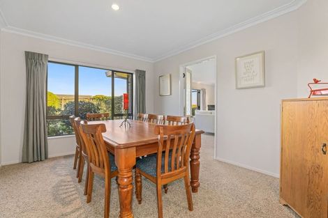 Photo of property in 77 Harvey Street, Waipahihi, Taupo, 3330