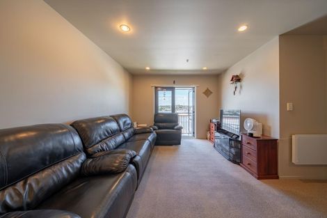 Photo of property in 5n/10 Crown Lynn Place, New Lynn, Auckland, 0600