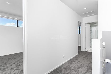 Photo of property in 1/21 Karamu Street, Te Atatu Peninsula, Auckland, 0610