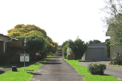 Photo of property in 2/13 Pinedale Place, Henderson, Auckland, 0610