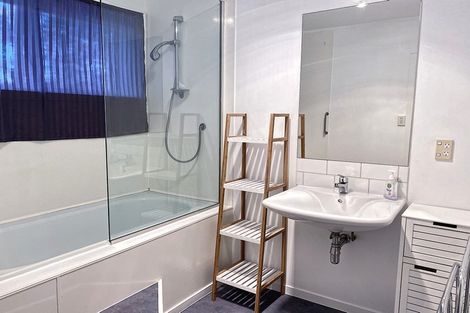 Photo of property in 82 Forrest Hill Road, Forrest Hill, Auckland, 0620