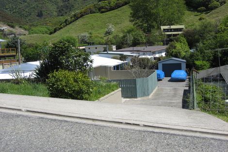 Photo of property in 5a Dorset Street, Picton, 7220