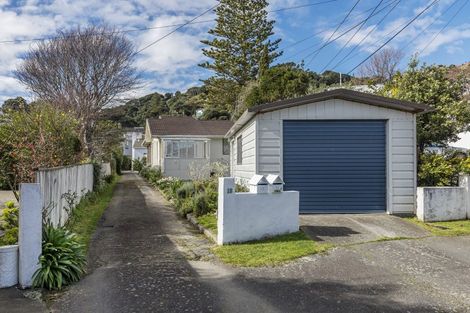 Photo of property in 15a Streatlam Crescent, Strathmore Park, Wellington, 6022