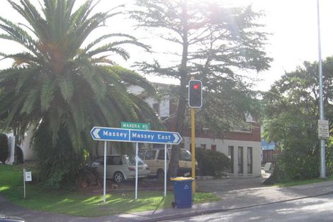 Photo of property in 2/52 Makora Road, Massey, Auckland, 0614