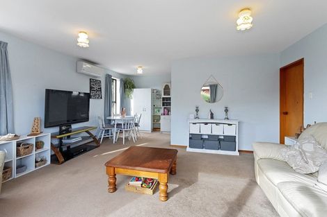 Photo of property in 22 Mchaffies Place, Wainoni, Christchurch, 8061