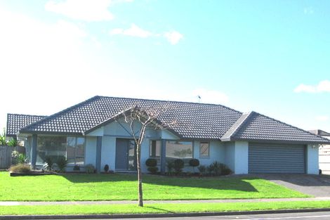 Photo of property in 2/66 Nicholas Road, Somerville, Auckland, 2014